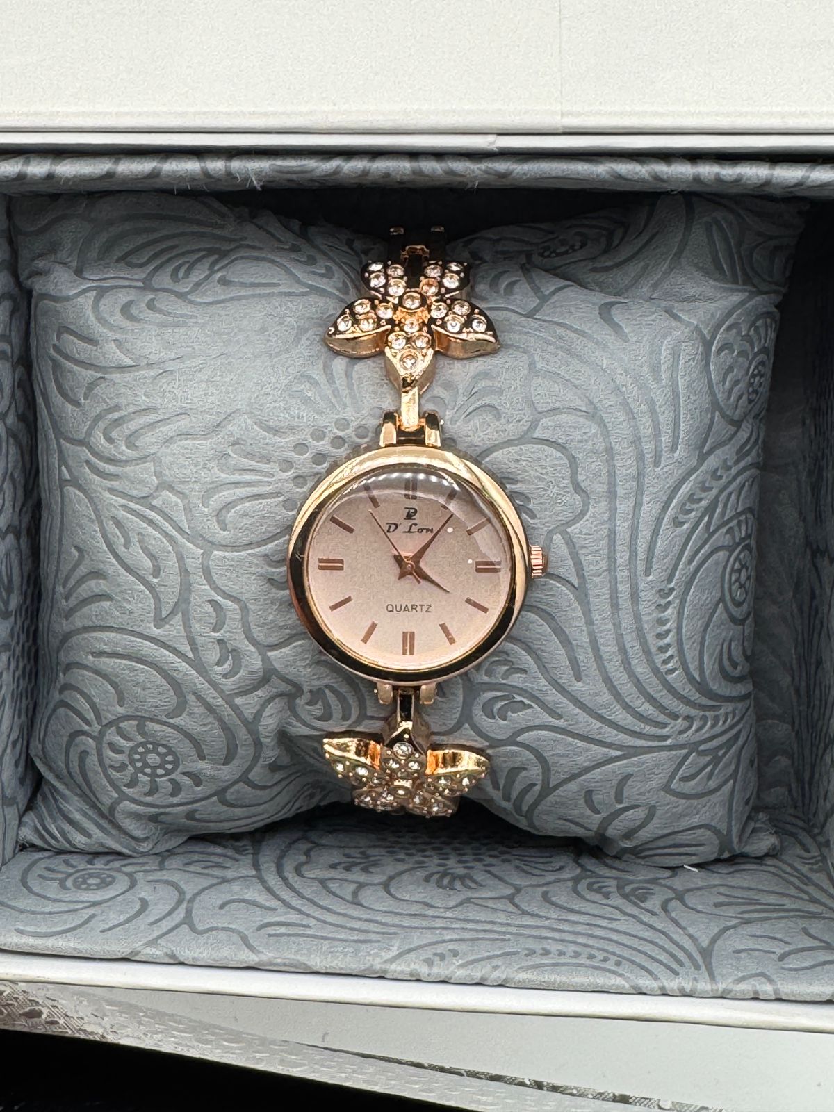 D.Lon BK16 Women's Quartz Watch