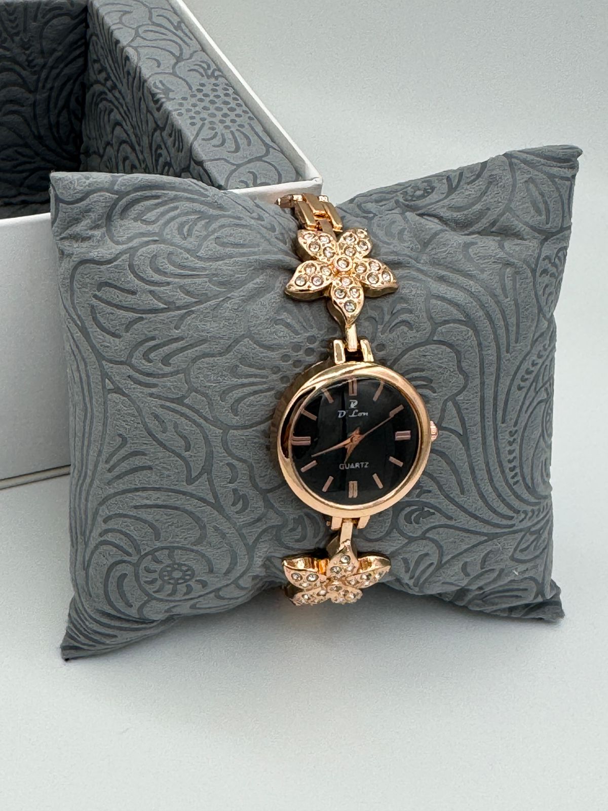 D.Lon BK16 Women's Quartz Watch
