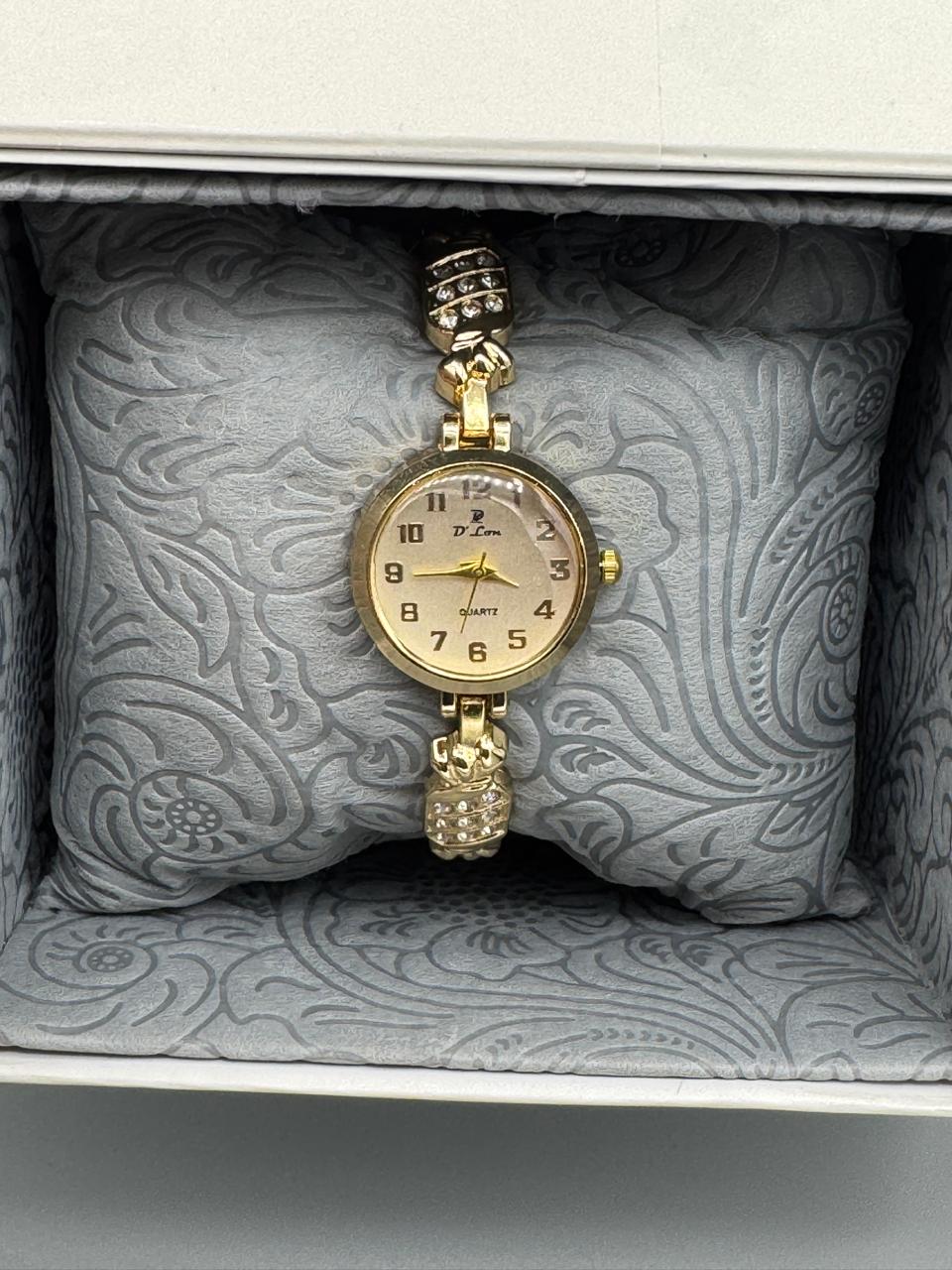 D.Lon F8 Women's Quartz Watch
