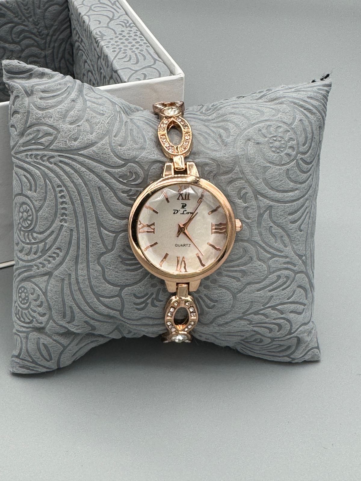 D.Lon BK17 Women's Quartz Watch