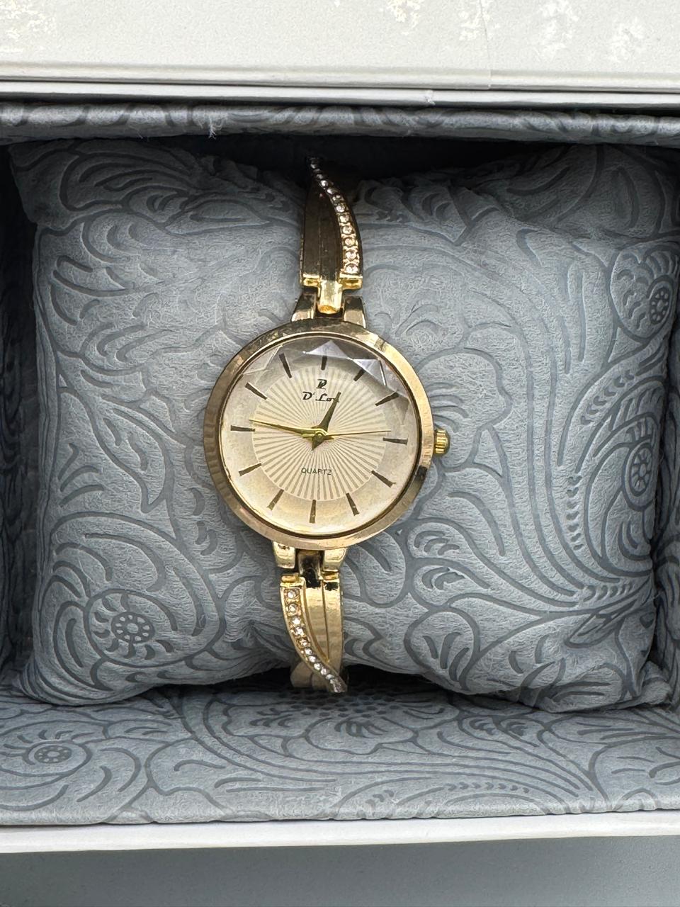 D.Lon C13 Women's Quartz Watch