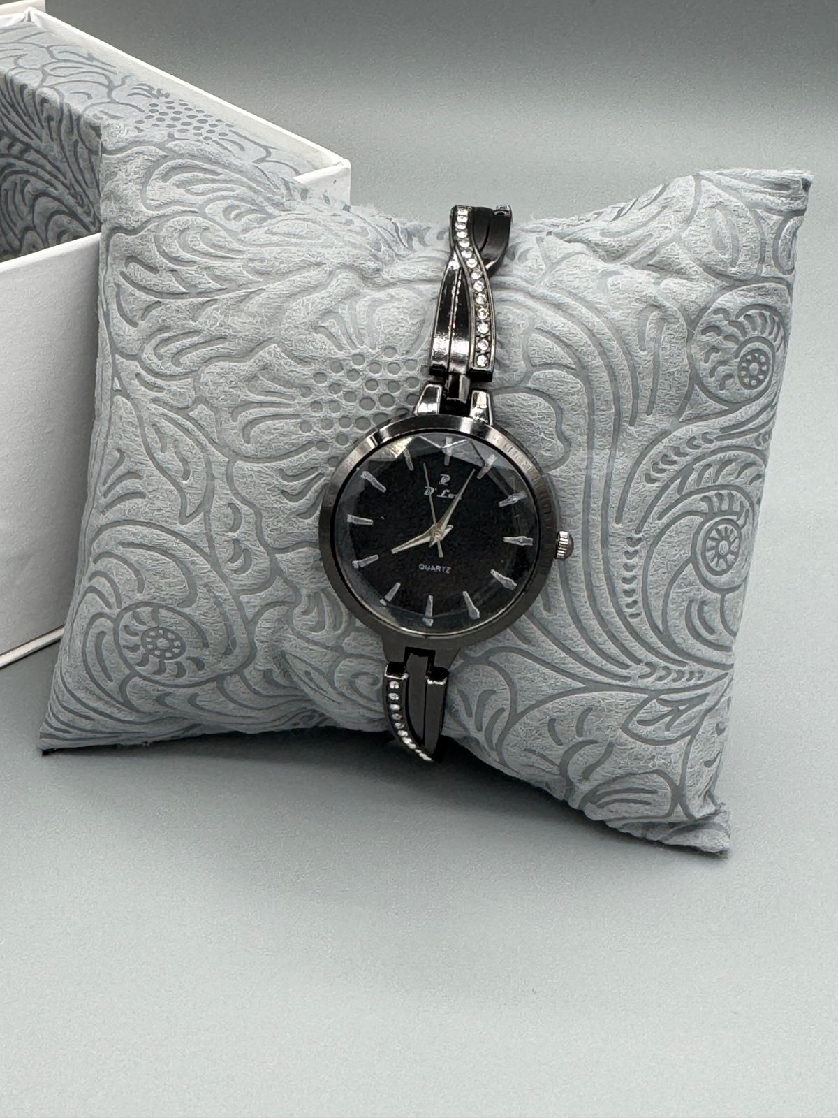 D.Lon C13 Women's Quartz Watch