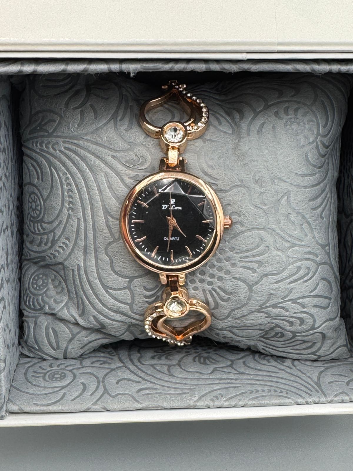 D.Lon G15 Women's Quartz Watch