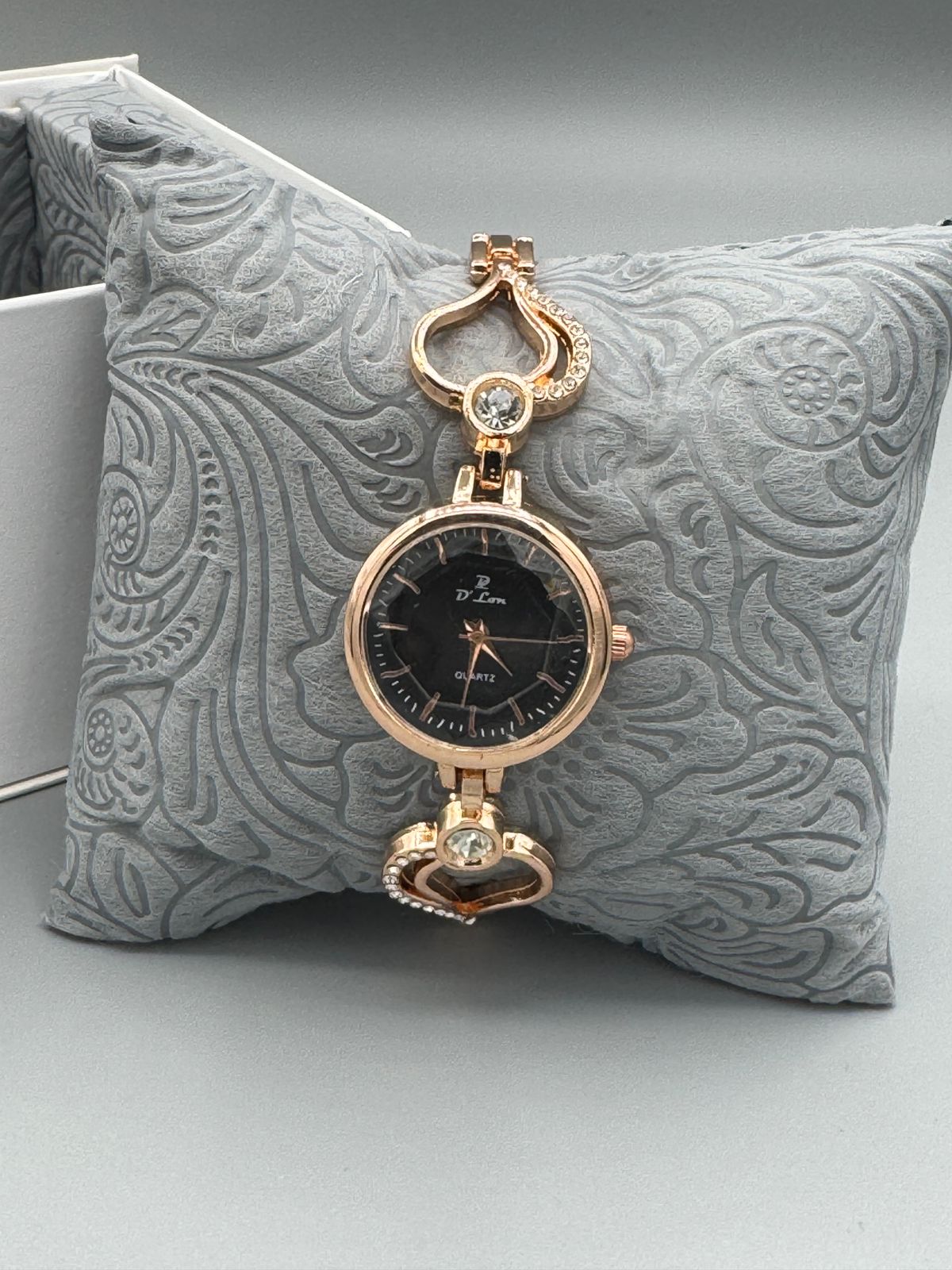 D.Lon G15 Women's Quartz Watch