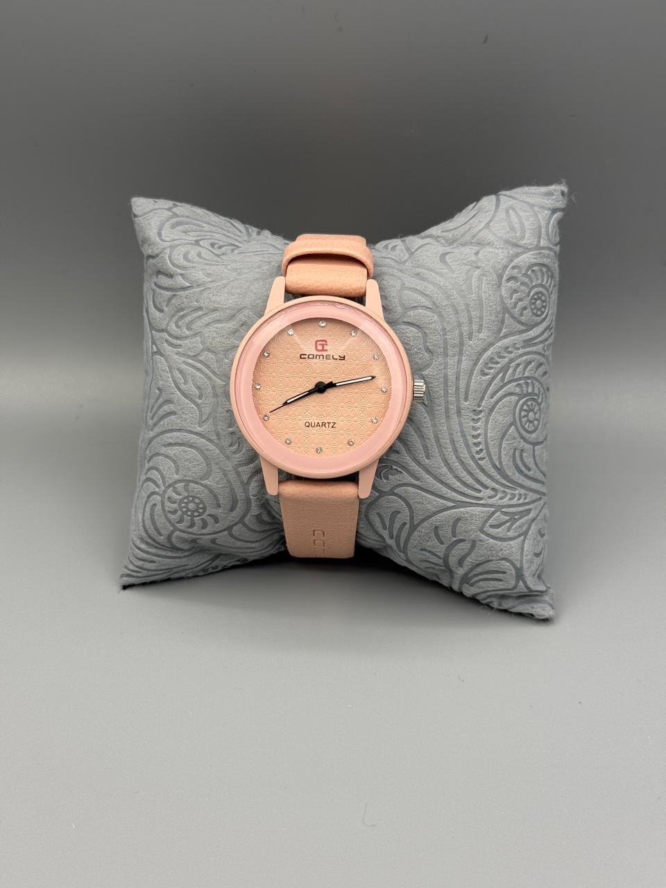 COMELY CL-8862 Women's Quartz Leather Watch