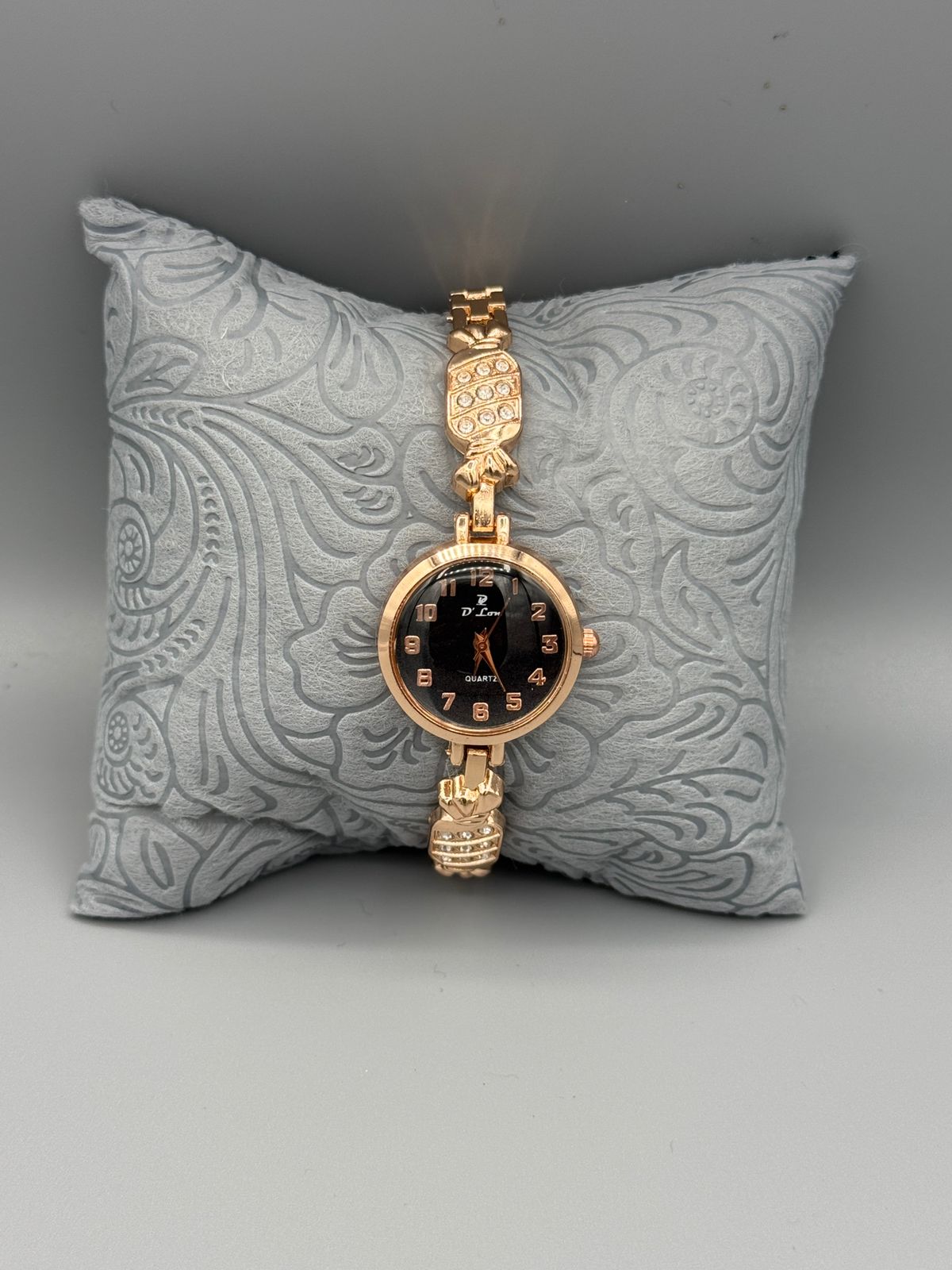 D.Lon F8 Women's Quartz Watch