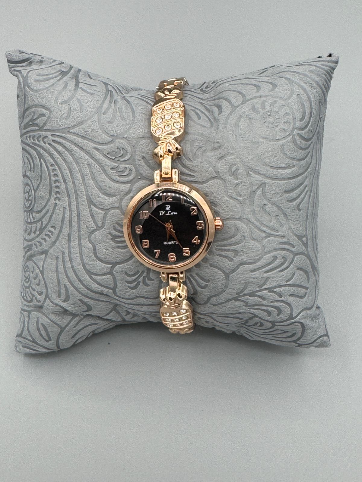 D.Lon F8 Women's Quartz Watch